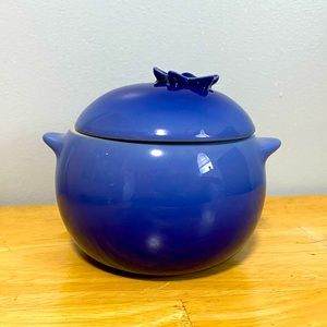 Brand new le creuset blueberry cocotte stoneware